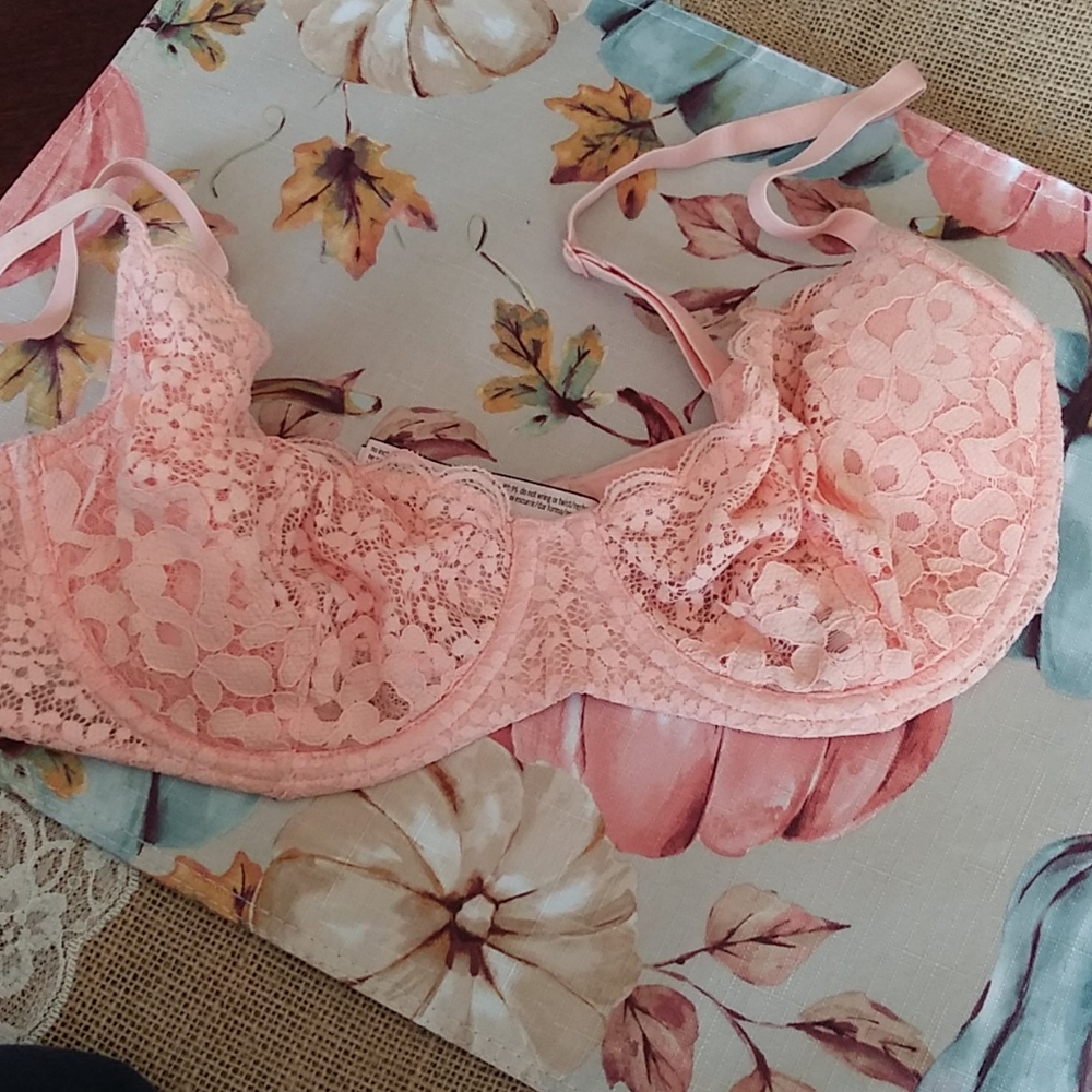Victoria's Secret Body By Victoria Unlined Demi